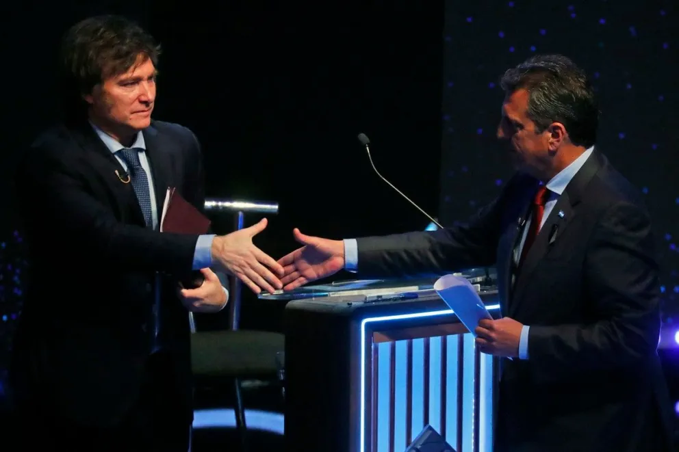 Tercer debate presidencial: quiénes acompañarán a los candidatos esta noche