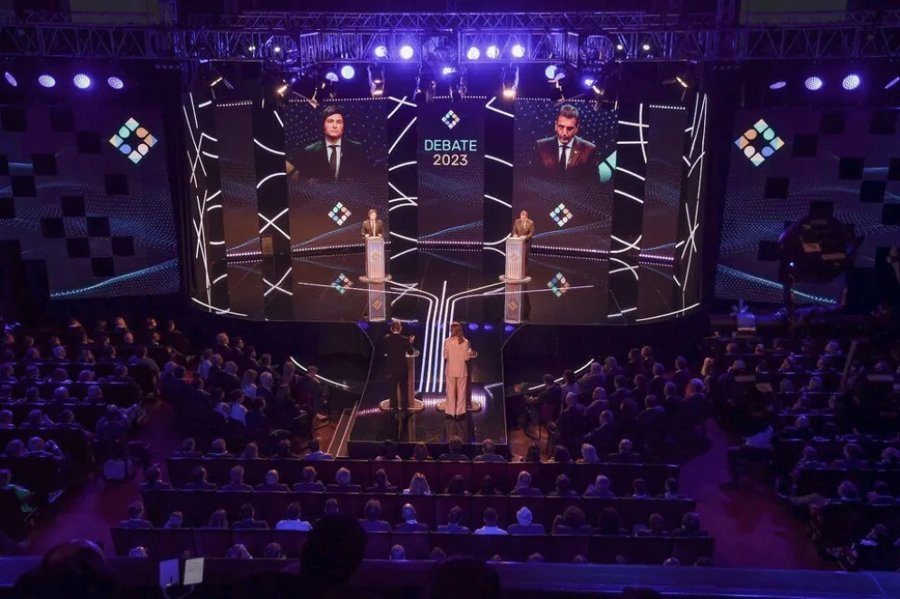 Debate presidencial 2023| Sergio Massa a Milei: "Esto es no es entre Macri y Cristina, es vos o yo"    