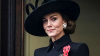 Pocos se dieron cuenta: el emotivo homenaje de Kate Middleton a la reina Isabel II en el Día del Recuerdo