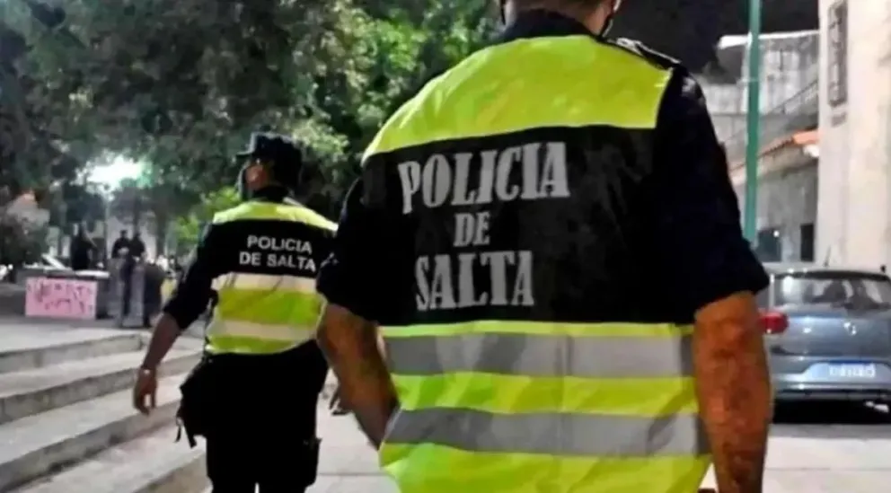 Locura al volante: conductor ebrio embistió a un agente de tránsito, huyó y chocó