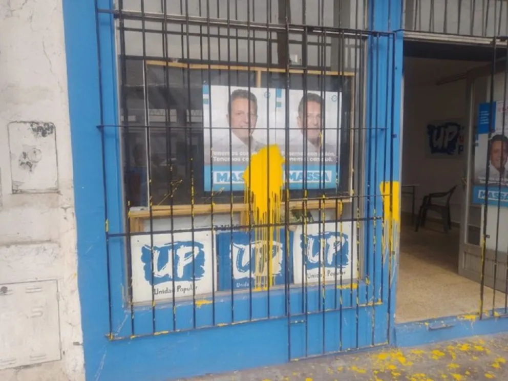 Al igual que el PJ, vandalizaron la sede de Unidad Popular en Salta