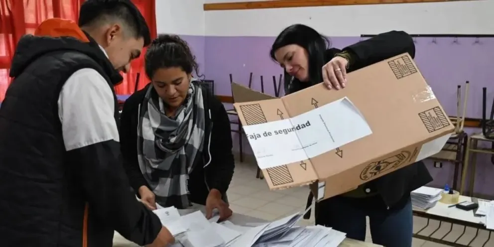 Balotaje 2023: a qué hora del domingo se conocerá al nuevo presidente argentino