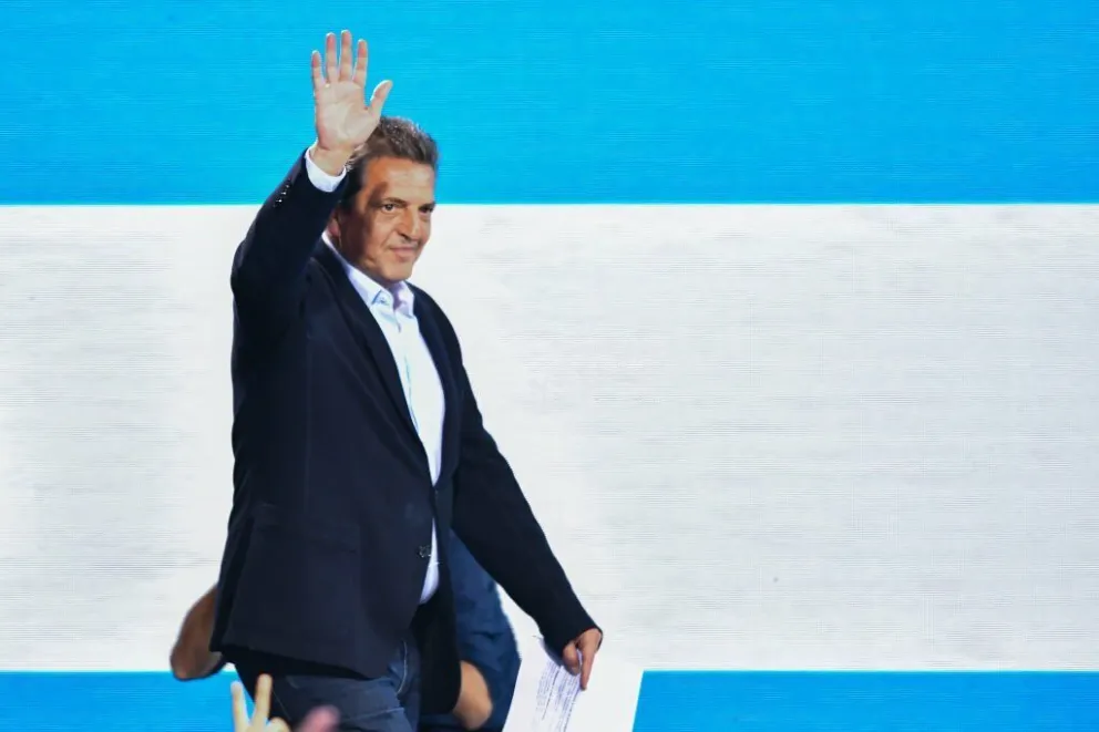 Sergio Massa encabeza una importante reunión con el gabinete económico tras la derrota en el balotaje