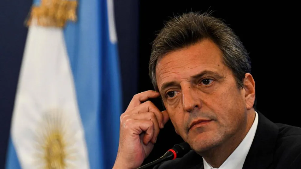 Sergio Massa reapareció tras la derrota en el balotaje: compartió un sentido poema, pero se confundió de autor