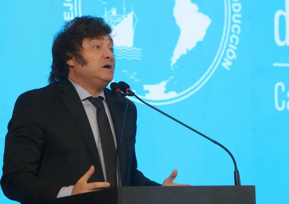 Javier Milei ratificó que eliminará la obra pública: "Que los intendentes busquen la forma de financiarla"