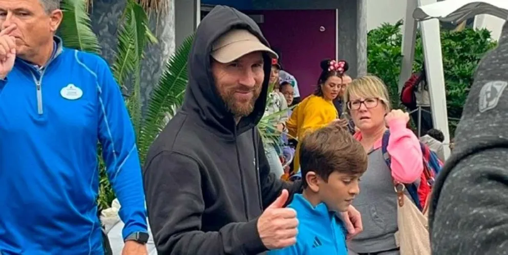 Merecidas vacaciones familiares: así fue la increíble visita de Messi y su familia en Disney