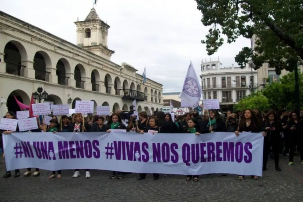 Marcha por la violencia contra la mujer: las salteñas exigieron justicia para las víctimas y ni una muerte más