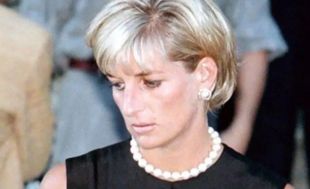 Por culpa del rey Carlos la Princesa Diana dejó de usar prendas de Chanel
