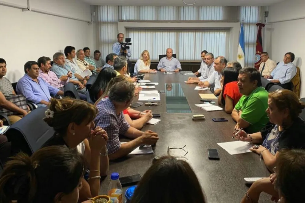 La Intergremial Docente se reunirá este martes para discutir sobre las paritarias