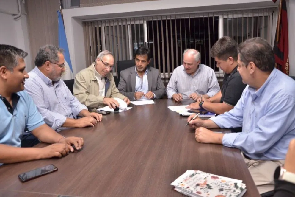 Último momento: el Gobierno llamó a paritarias a los gremios docentes de Salta    