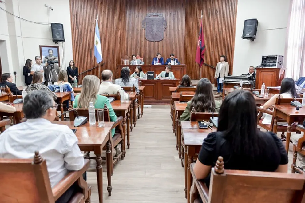 Licencias de conducir: concejales salteños aprobaron el proyecto que facilita el trámite a adultos mayores y discapacitados
