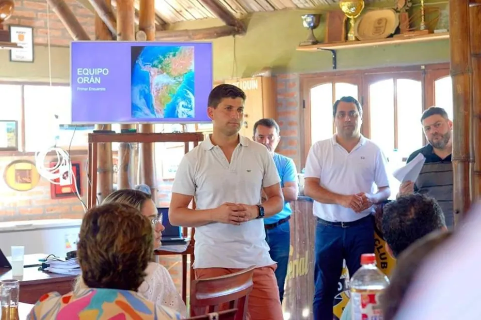 De cara al inicio de su gestión en Orán, Baltasar Lara Gros se reunió con su equipo de trabajo