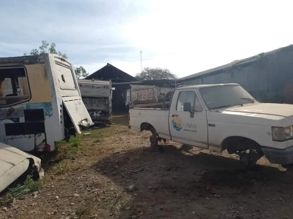 Denunciaron al intendente Pablo González por la desaparición de varios vehículos del Parque Automotor 
