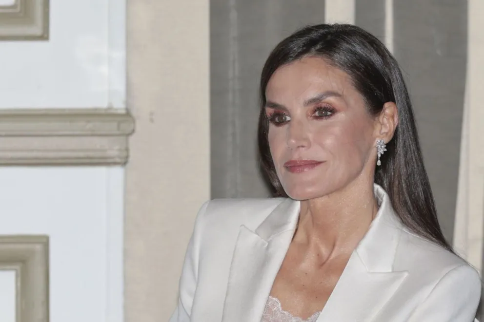 La foto en un baño que revelaría la presunta infidelidad de la reina Letizia