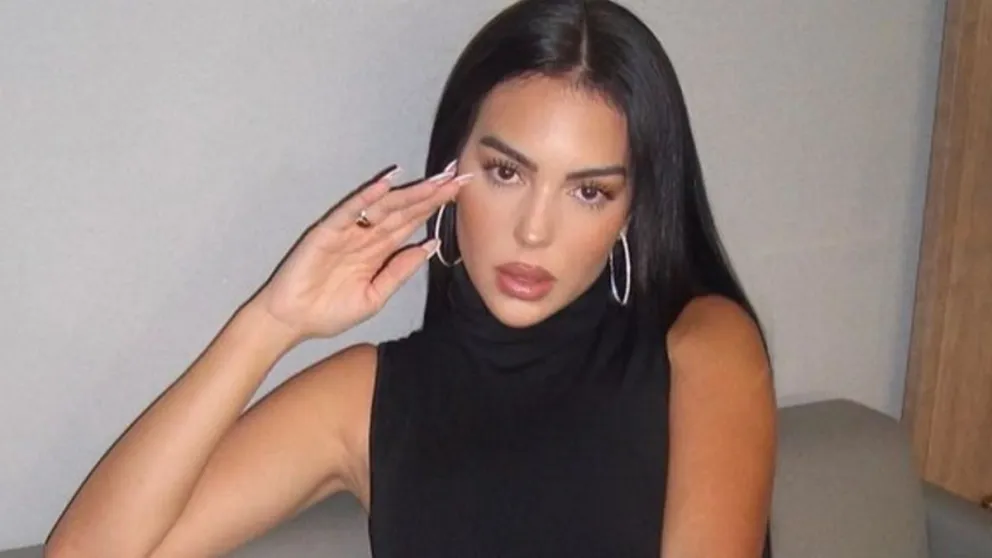 Todos vieron el detalle que Georgina Rodríguez mostró sin querer en esta foto en bikini