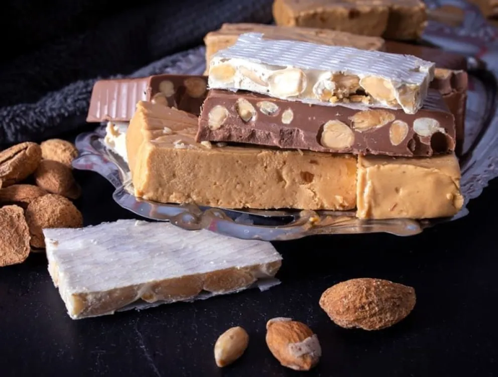 Aprendé a hacer estos deliciosos turrones caseros para las fiestas: espectaculares de almendras y de chocolate