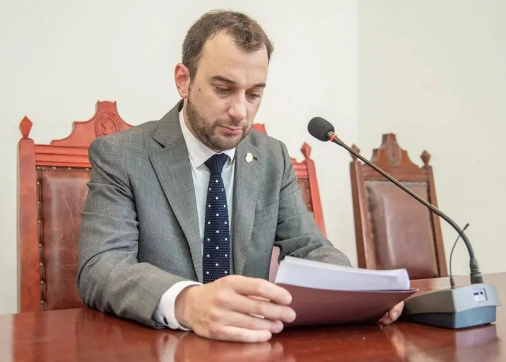 Darío Madile celebró la regulación del transporte por apps y abrió la puerta a discutir el sistema municipal