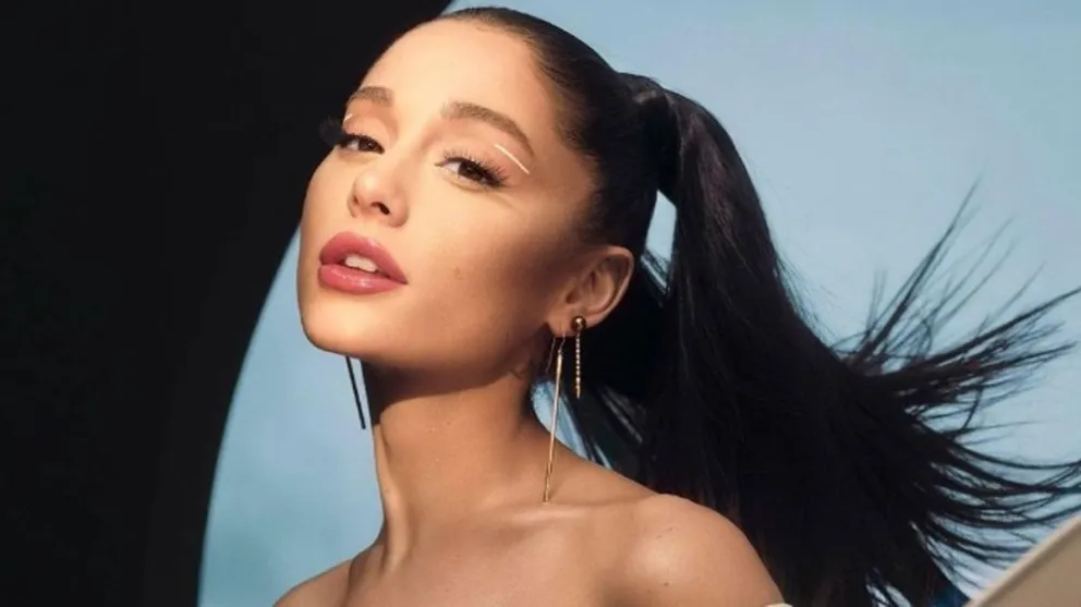 El grave problema de salud que mantuvo en secreto Ariana Grande que la hizo perder mucho peso
