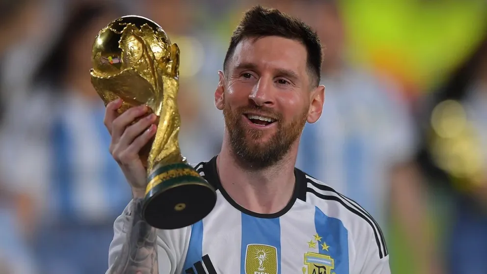 Lionel Messi demostró su destreza con la pelota y se sorprendió al ver a Mateo hacer un gol de chilena: videos