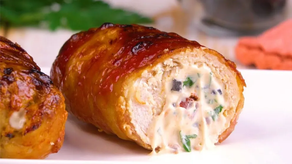 Rollito de pollo navideño sin necesidad de horno y con un sabor bestial para esta cena navideña