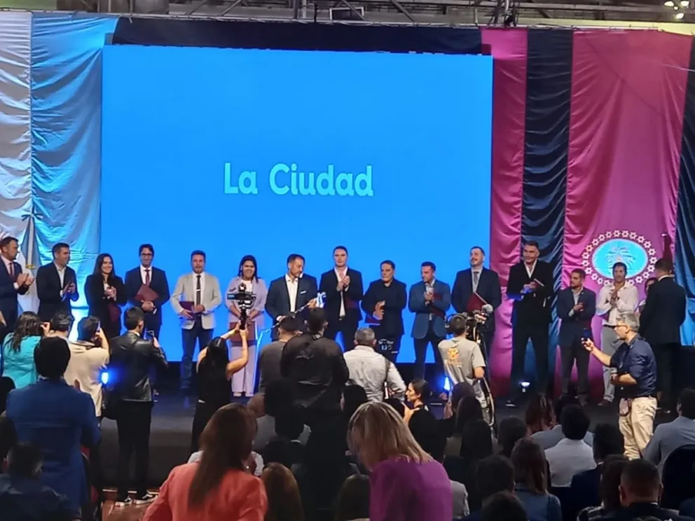 EN VIVO, asumió Emiliano Durand como intendente de la ciudad de Salta 