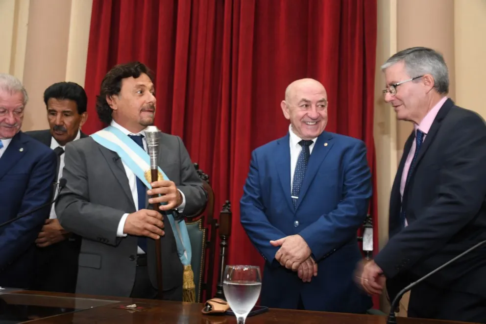 Con dos inclusiones, juraron los ministros de Gustavo Sáenz: cómo quedó integrado el gabinete