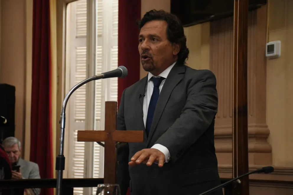 En VIVO, el gobernador Gustavo Sáenz asumió su segundo mandato en la Legislatura salteña     