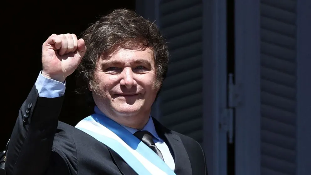 Javier Milei se reunirá con Gustavo Sáenz y otros 22 gobernadores en Casa Rosada