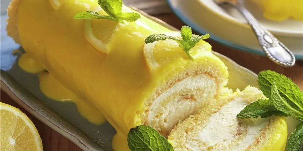 Solo 4 pasos bastarán para esta infalible receta de pionono relleno de limón: es la mejor de todas