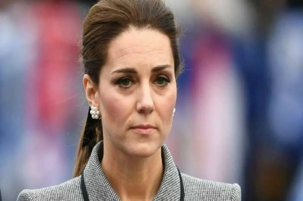 Kate Middleton ya no lo soportaba y tomó la decisión de botarlo