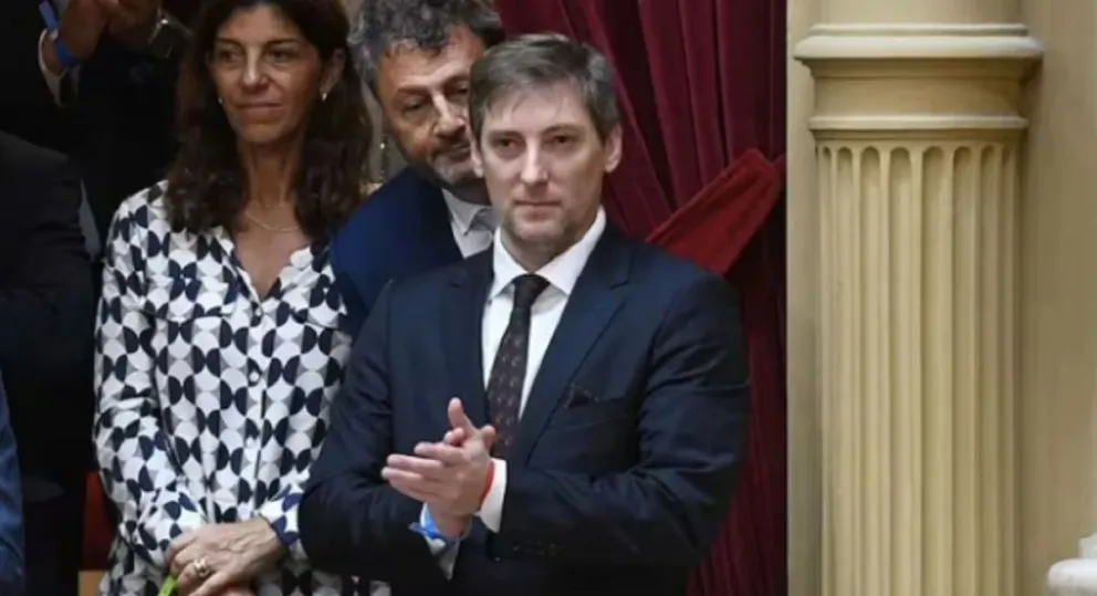 Javier Milei confirmó como titular de la AFI a Silvestre Sívori