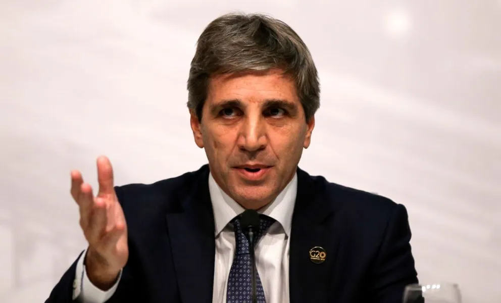 El ministro Luis Caputo reveló los preocupantes números de la inflación actual y se sinceró sobre la dolarización