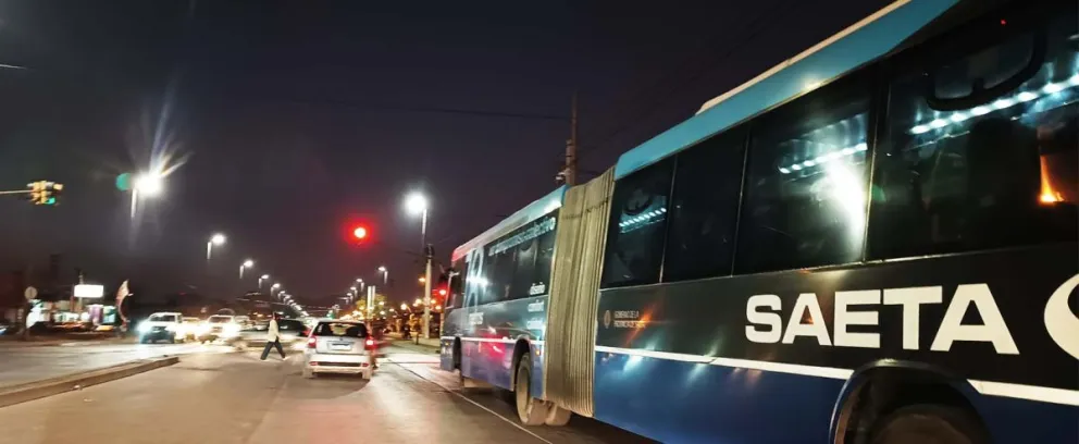 Confirmado por SAETA| Desde hoy suspenden el servicio nocturno de colectivos: en qué horario      