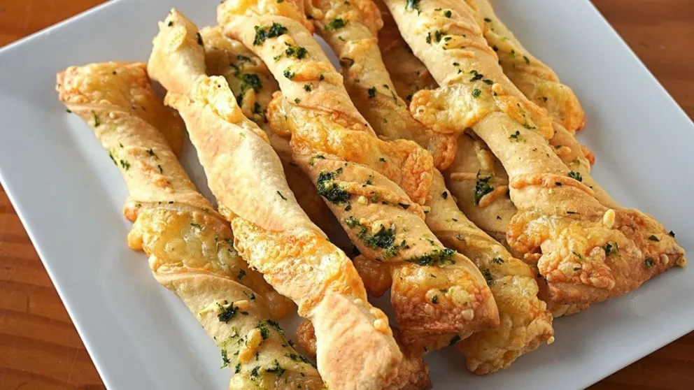 Palitos de queso con tapa de tarta: una receta sencilla y económica a la hora de compartir el mate