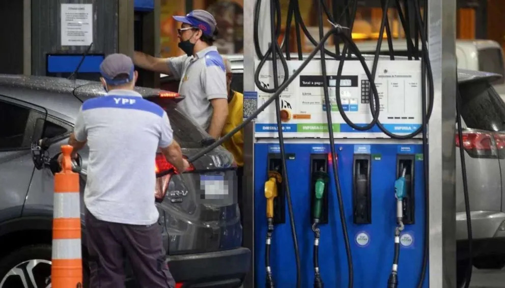 Estaciones de servicio: en qué horario funcionarán durante las fiestas