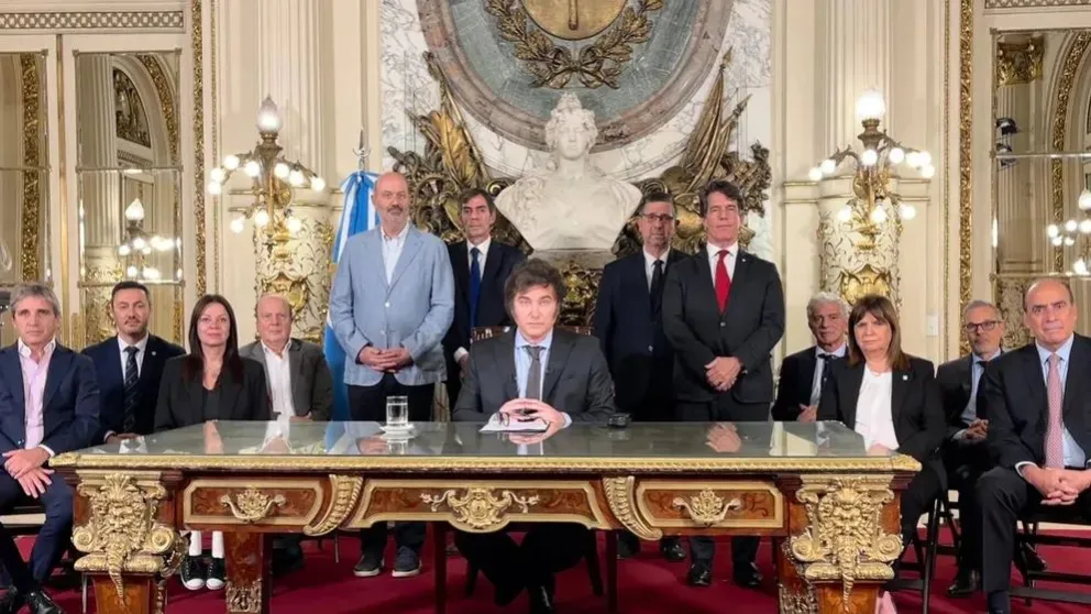 Una por una: las principales 30 medidas del DNU anunciado por Javier Milei en cadena nacional