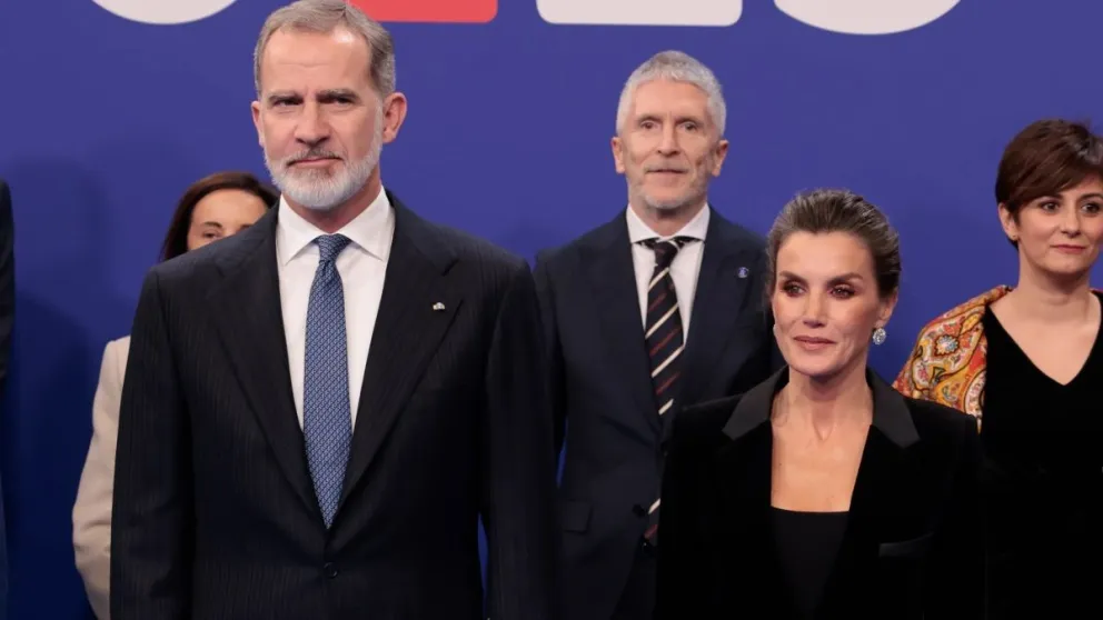 El impresionante atuendo de la reina Letizia en el cierre de actividades del 2023: terciopelo y diamantes