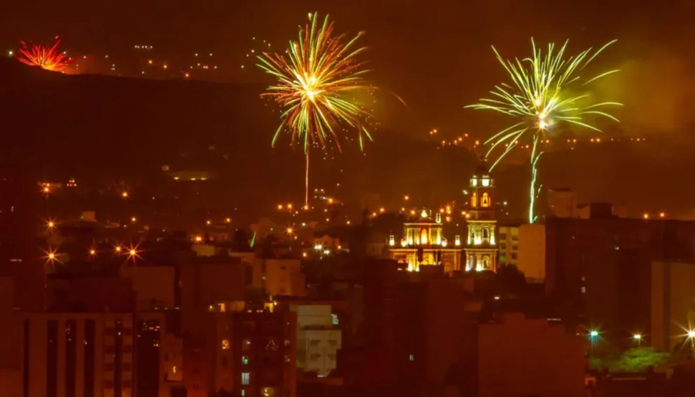 A días de la Navidad, instan a los salteños al uso de pirotecnia lumínica y no sonora