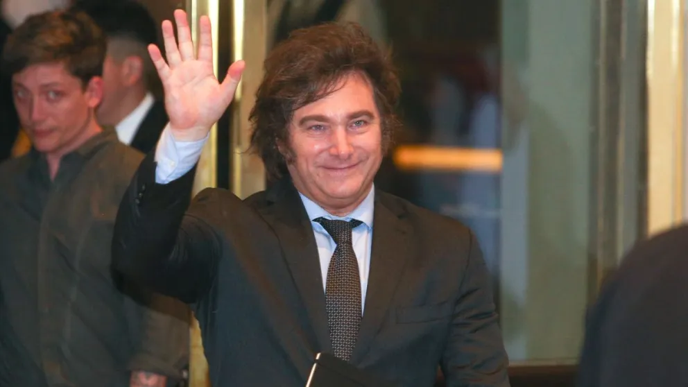 Javier Milei convocó a sesiones extraordinarias para tratar la "Ley Ómnibus" antes de fin de año