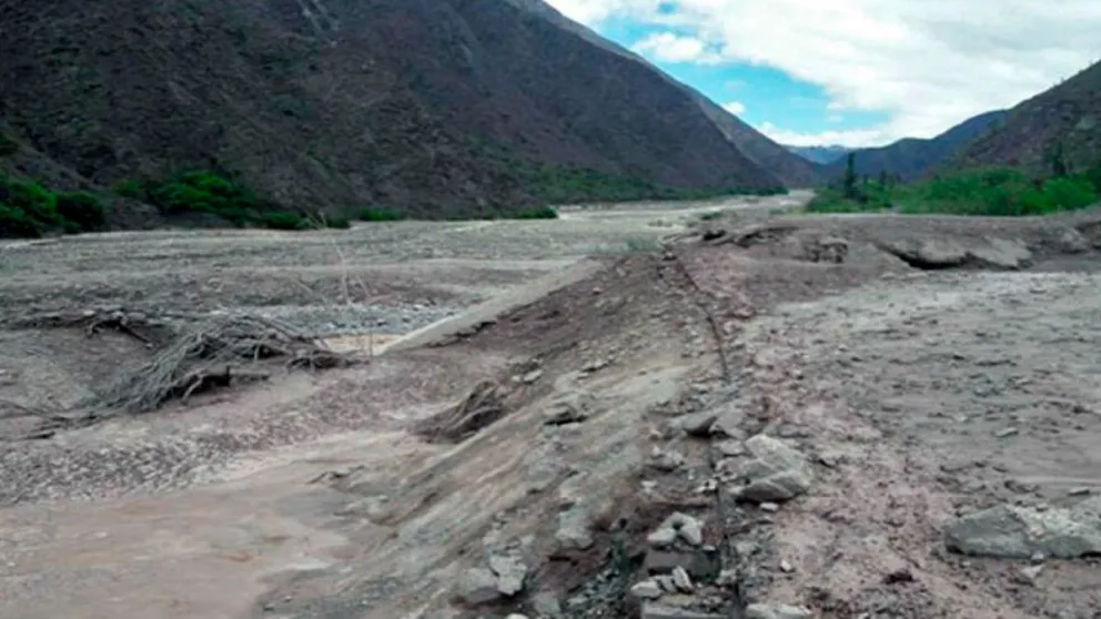 Un alud provocó un corte total en la ruta 51