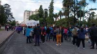 Ahora: organizaciones sindicales marchan por el centro salteño contra el DNU de Javier Milei     