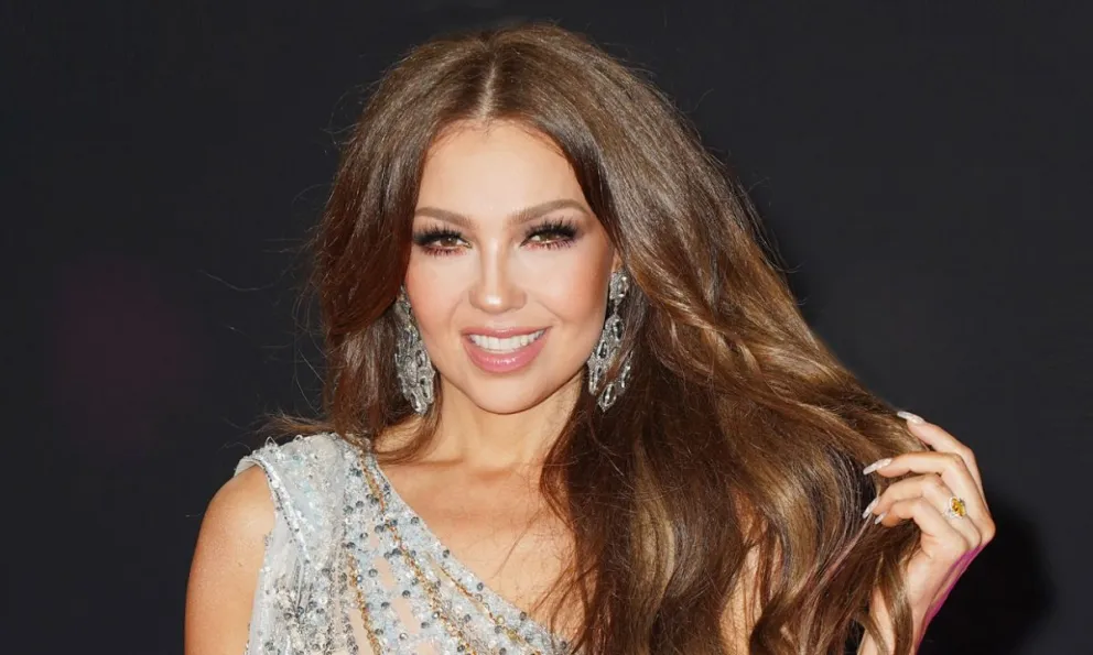 Thalía revela el secreto para mantener una cintura de avispa
