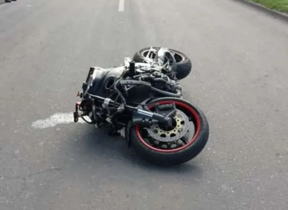 Falleció la mujer que iba de acompañante en el accidente en Avenida Tavella