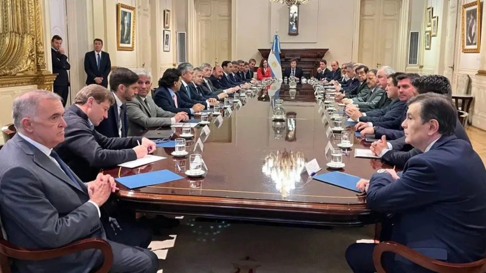 Gobernadores advirtieron que el Gobierno busca extorsionarlos para que apoyen la ley ómnibus