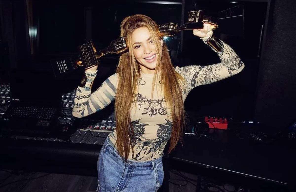 SHAKIRA