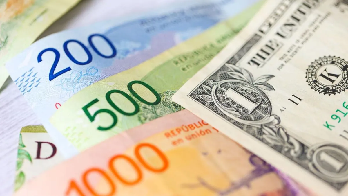 D&oacute;lar oficial d&oacute;lar blue