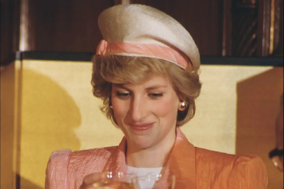 La bebida que generó adición en Lady Di y que el rey Carlos repugnaba