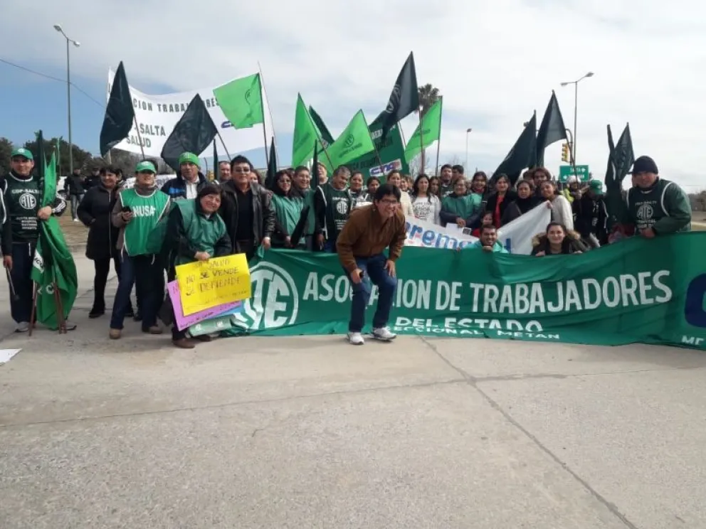 Estatales salteños llaman a paro por 48 horas la próxima semana 