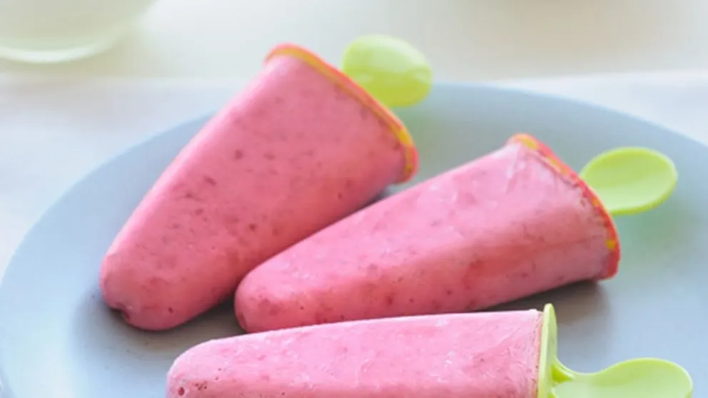 La receta perfecta de helado de yogurt y frutilla este verano: fácil, económica y con solo tres ingredientes