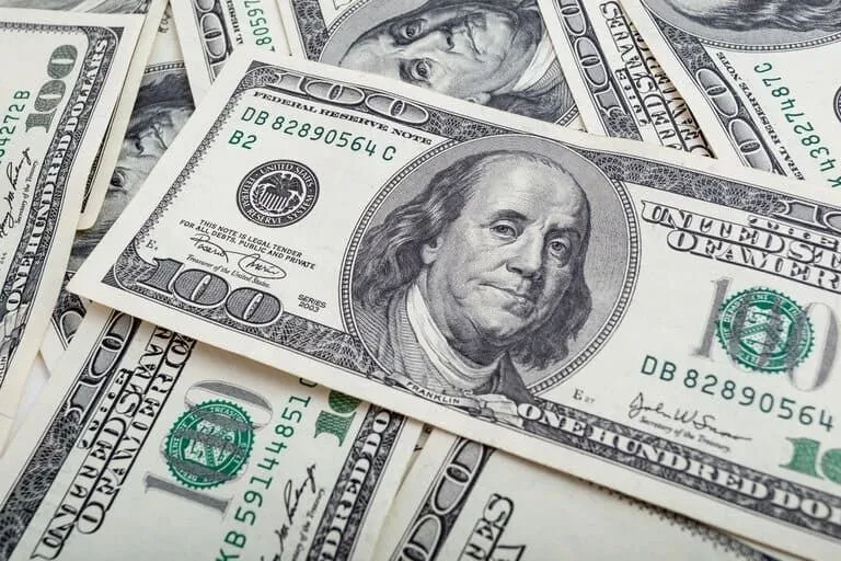 CIERRE DEL D&Oacute;LAR 